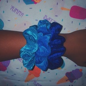 ♡ FINAL SALE ♡ ocean scrunchie set